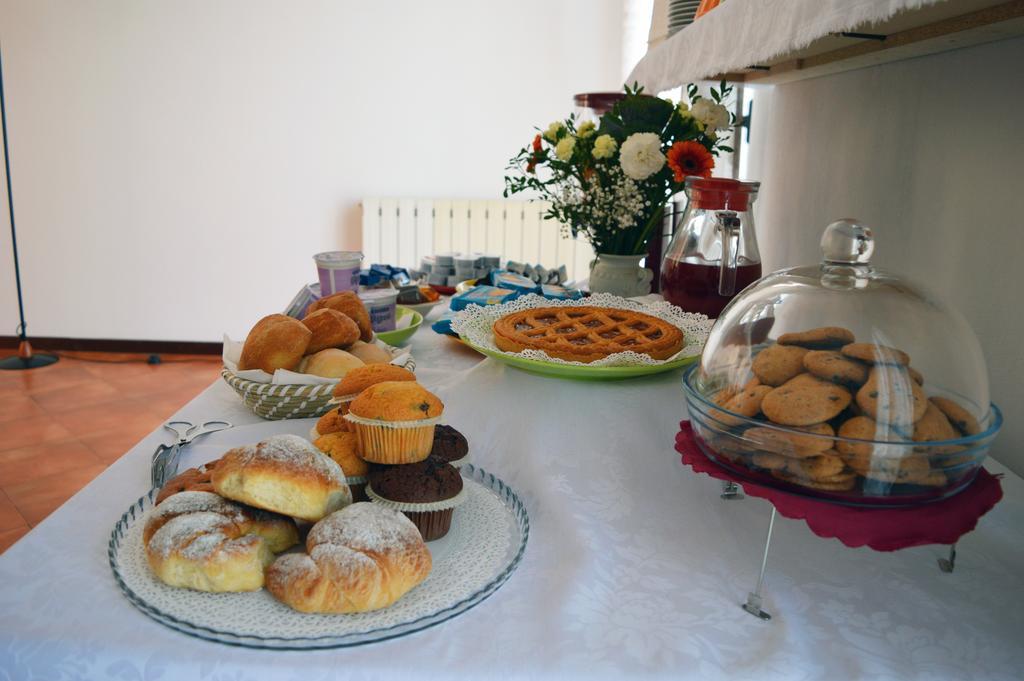 Bed and Breakfast Il Corso Новара Экстерьер фото